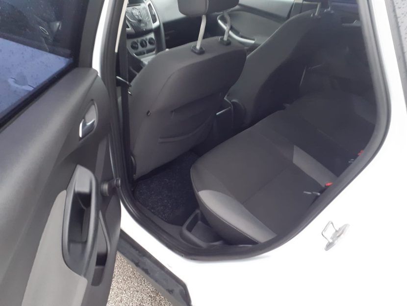 FORD FOCUS 1.6 Diesel 95 CP - imagine 5