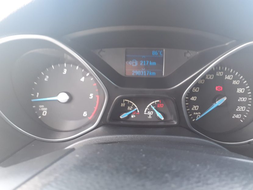 FORD FOCUS 1.6 Diesel 95 CP - imagine 6
