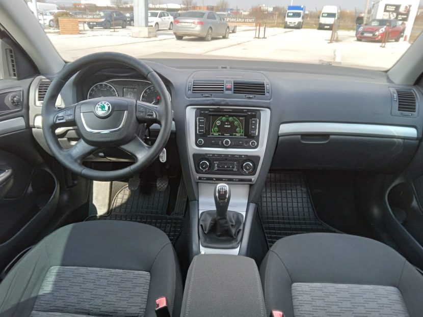 SKODA OCTAVIA 1.6 Diesel 105 CP - imagine 3