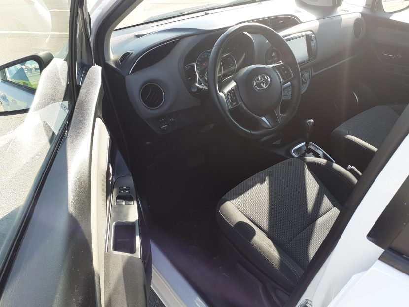 TOYOTA YARIS 1.5 HYBRID 74 CP - imagine 4