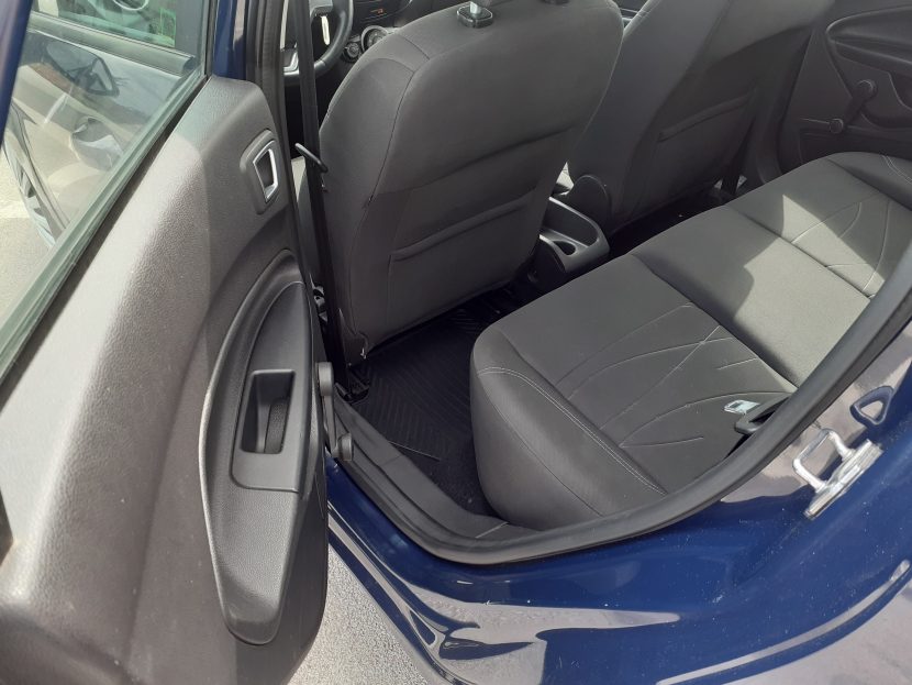 FORD FIESTA 1.5 Diesel 75 CP - imagine 5