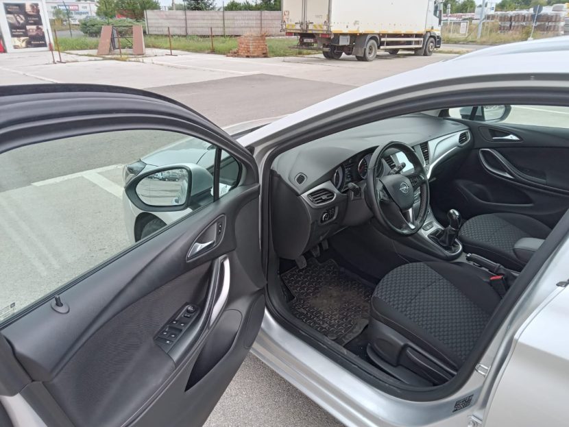 OPEL ASTRA SPORTS TOURER 1.6 Diesel 110 CP - imagine 4
