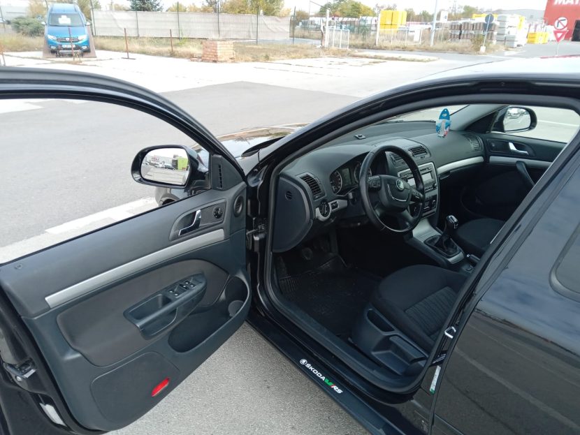 SKODA OCTAVIA 2.0 Diesel 140 CP - imagine 4