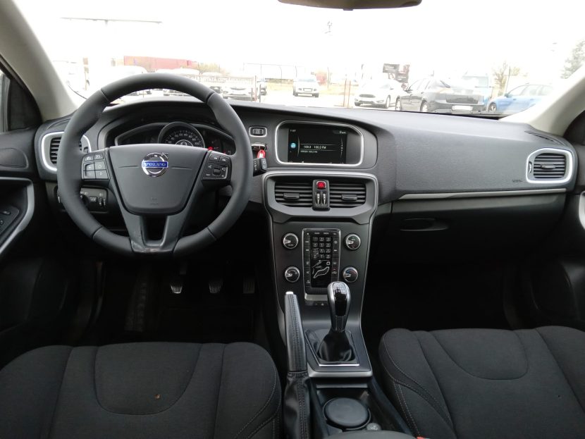 VOLVO V40 2.0 Diesel 120 CP - imagine 3