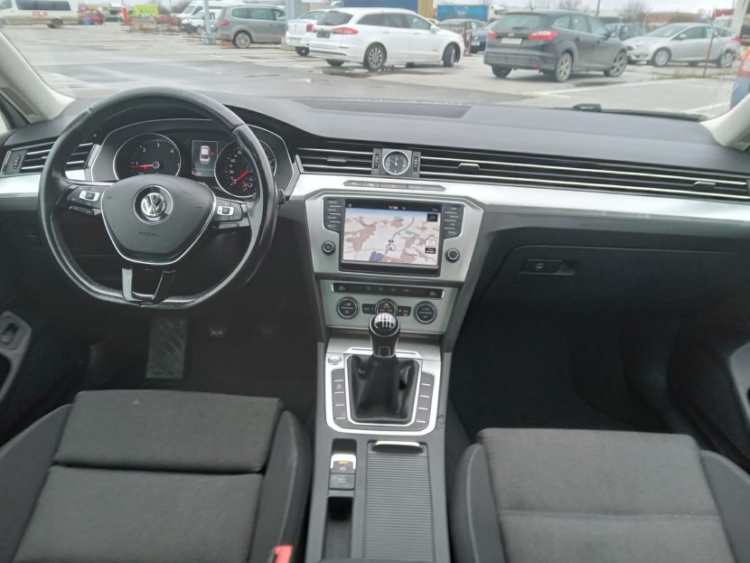 VOLKSWAGEN PASSAT 1.6 Diesel 120 CP - imagine 3