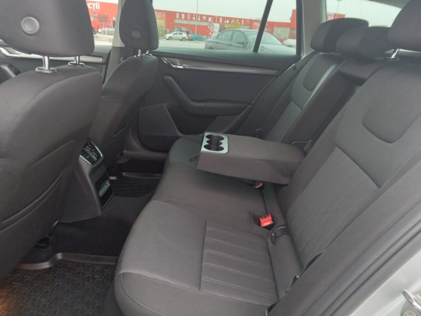 SKODA OCTAVIA 2.0 Diesel 150 CP - imagine 5