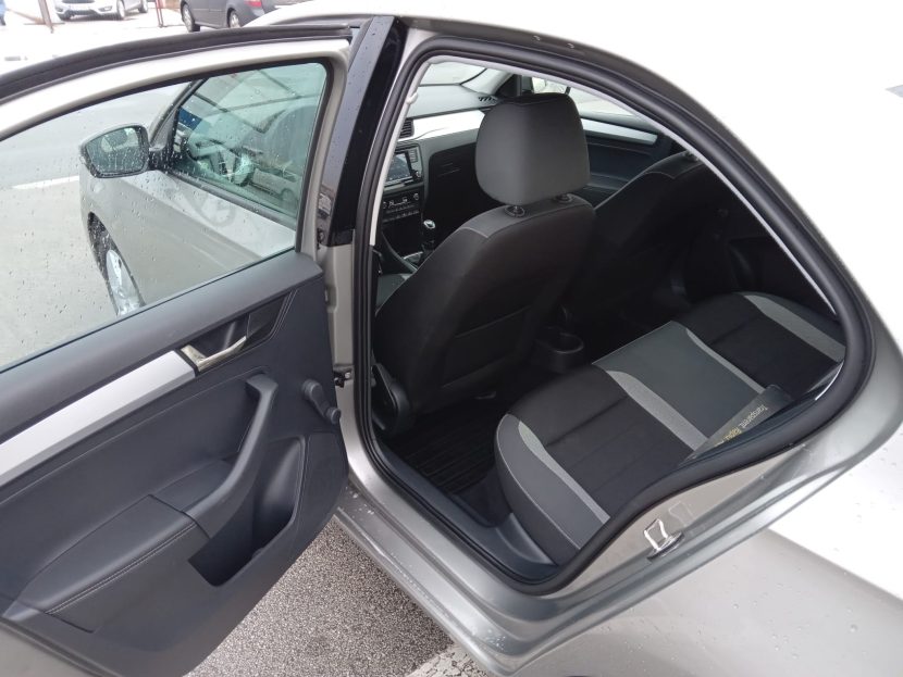 SKODA RAPID 1.0 BENZINA 110 CP - imagine 5