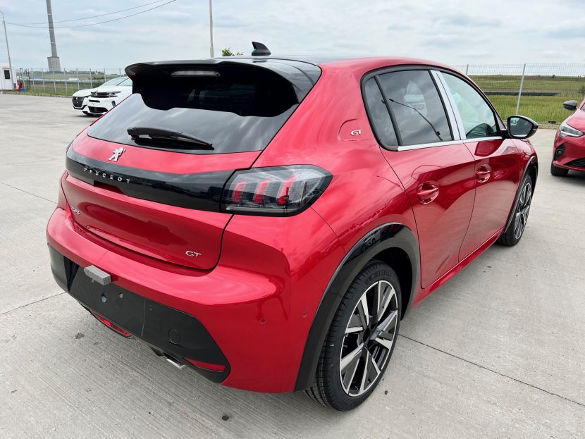 PEUGEOT 208 GT 1.2 Benzina 100 CP - imagine 2