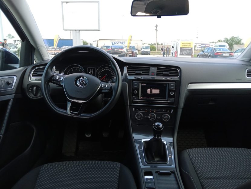 VOLKSWAGEN GOLF 1.0 Benzina 110 CP - imagine 3