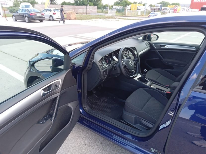 VOLKSWAGEN GOLF 1.0 Benzina 110 CP - imagine 4
