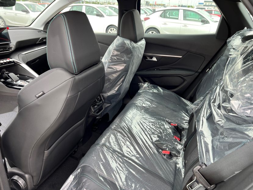 PEUGEOT 3008 ACTIVE PACK 1.6 HYBRID 225 CP - imagine 5