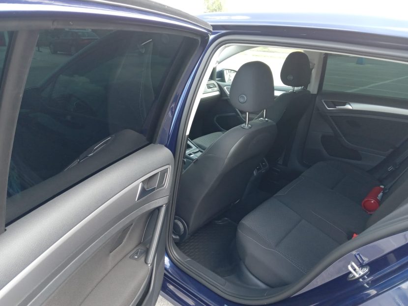 VOLKSWAGEN GOLF 1.0 Benzina 110 CP - imagine 5