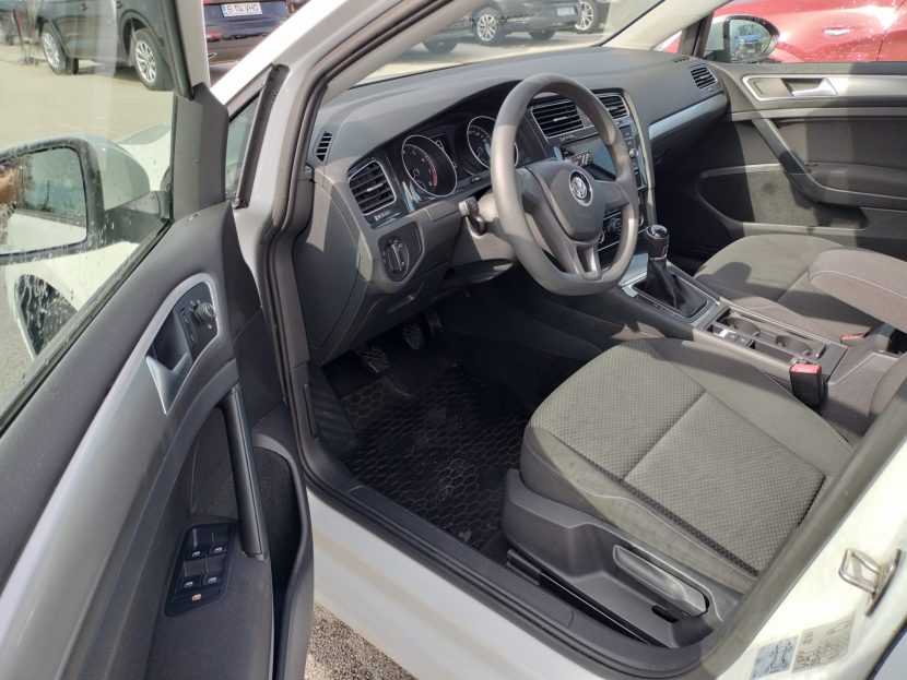 VOLKSWAGEN GOLF 1.0 Benzina 115 CP - imagine 4