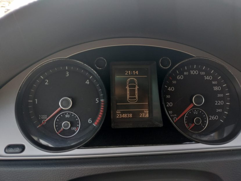 VOLKSWAGEN PASSAT 1.6 Diesel 105 CP - imagine 6