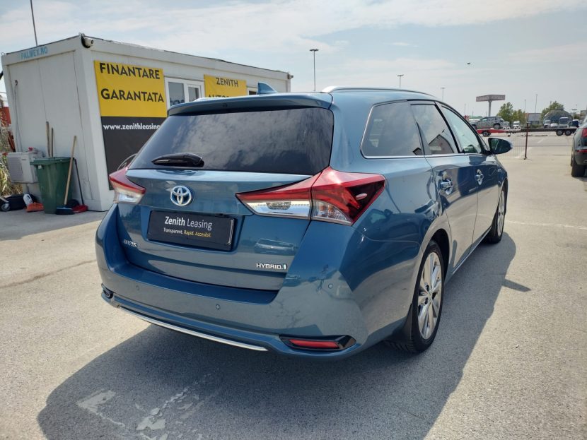 TOYOTA AURIS 1.8 HYBRID 99 CP - imagine 2