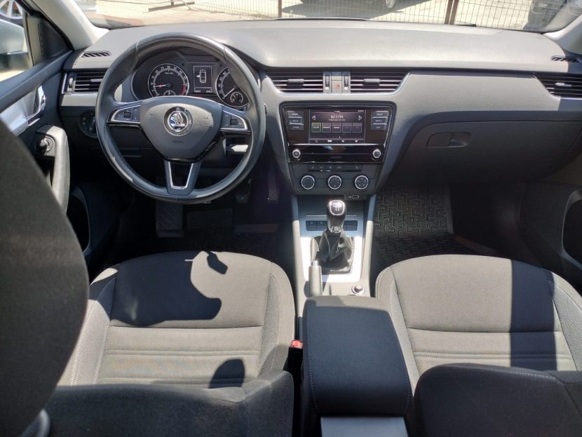 SKODA OCTAVIA 1.6 Diesel 115 CP - imagine 3