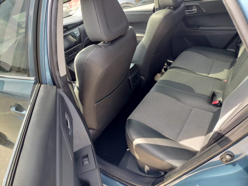 TOYOTA AURIS 1.8 HYBRID 99 CP - imagine 5