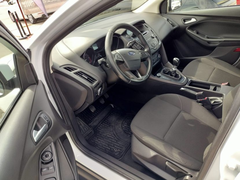 FORD FOCUS 1.5 Diesel 95 CP - imagine 4