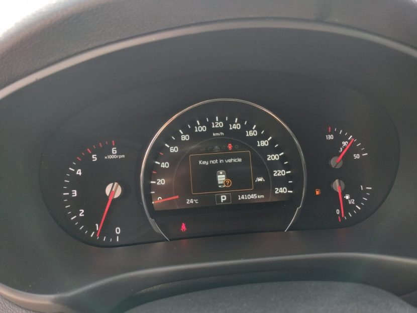 KIA SORENTO 2.2 Diesel 200 CP - imagine 6