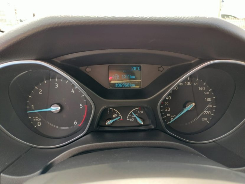 FORD FOCUS 1.5 Diesel 95 CP - imagine 6