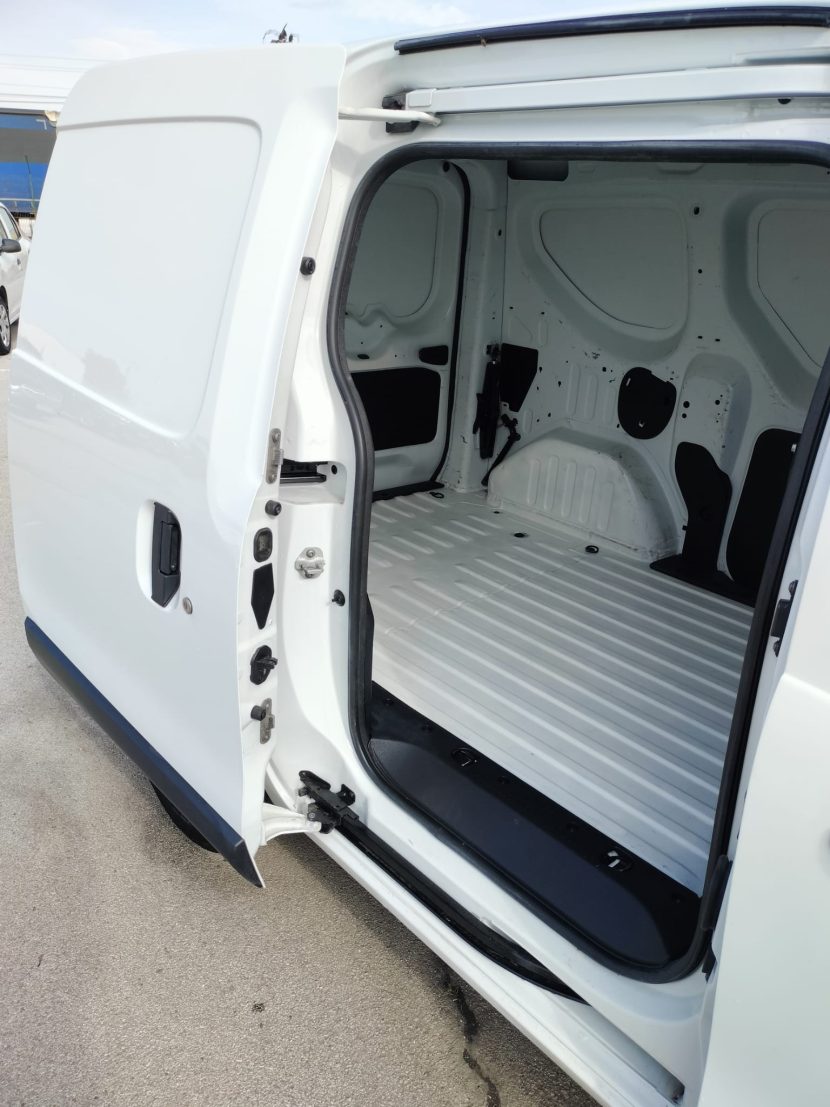 DACIA DOKKER 1.5 Diesel 75 CP - imagine 5