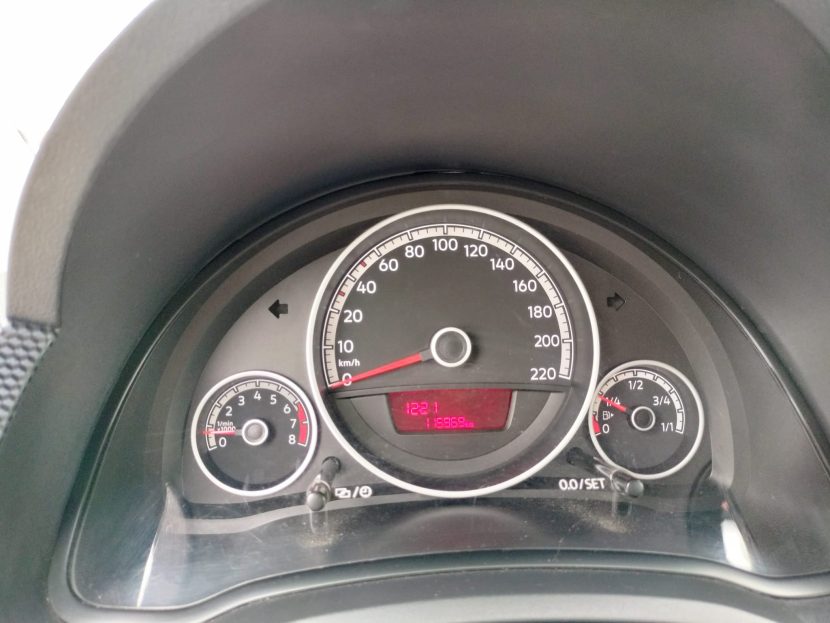 VOLKSWAGEN UP! 1.0 Benzina 75 CP - imagine 6
