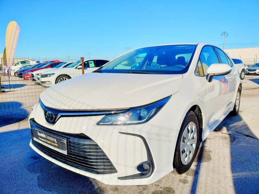 TOYOTA COROLLA 1.5 Benzina 123 CP