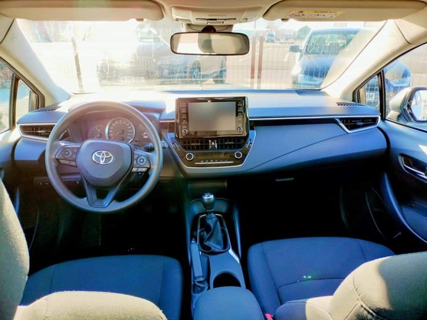 TOYOTA COROLLA 1.5 Benzina 123 CP - imagine 3