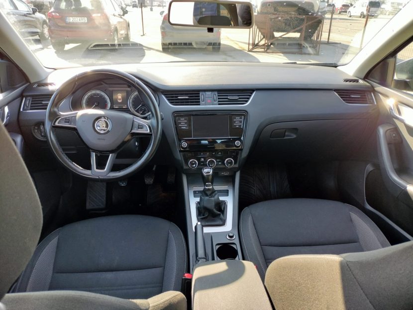 SKODA OCTAVIA 2.0 Diesel 149 CP - imagine 3