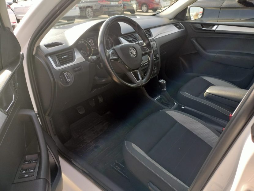 SKODA RAPID 1.0 Benzina 110CP - imagine 4