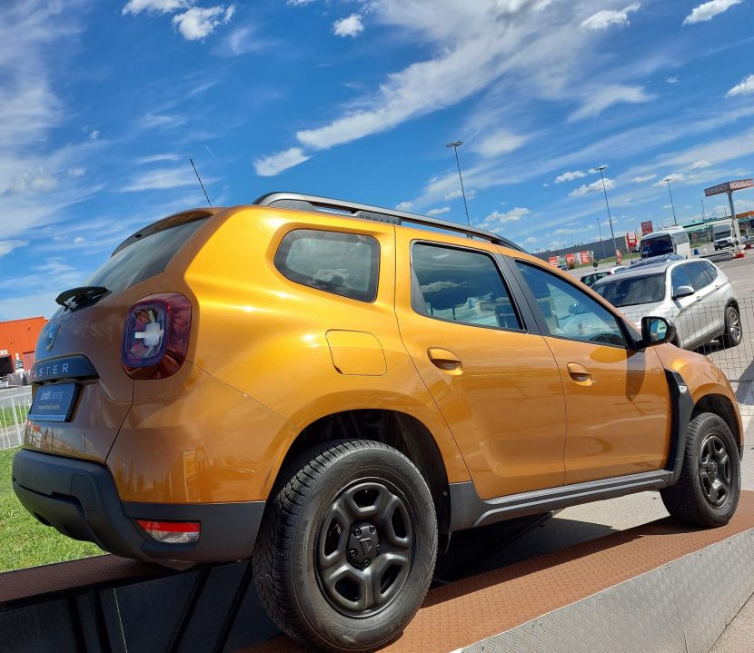 DACIA DUSTER 1.5 Diesel 115 CP - imagine 2