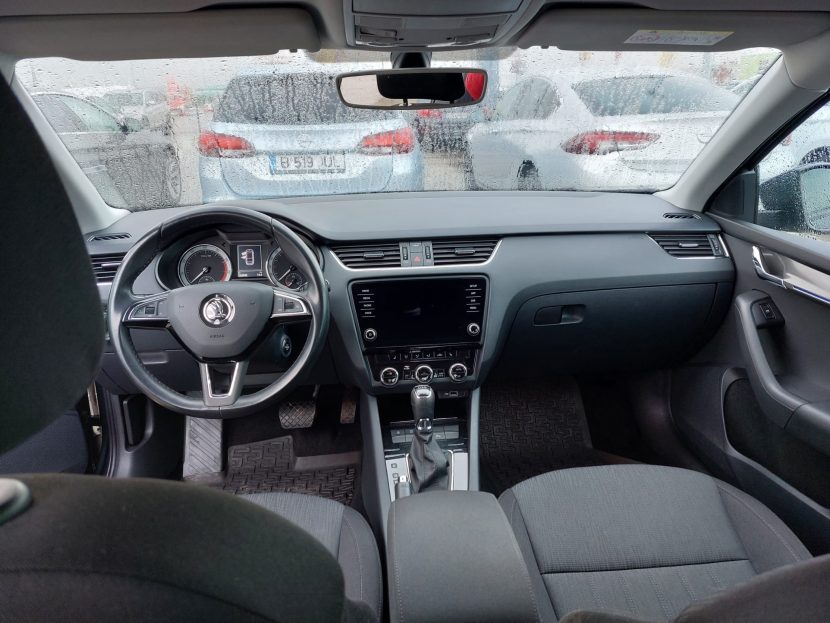 SKODA OCTAVIA 2.0 Benzina 190 CP - imagine 3