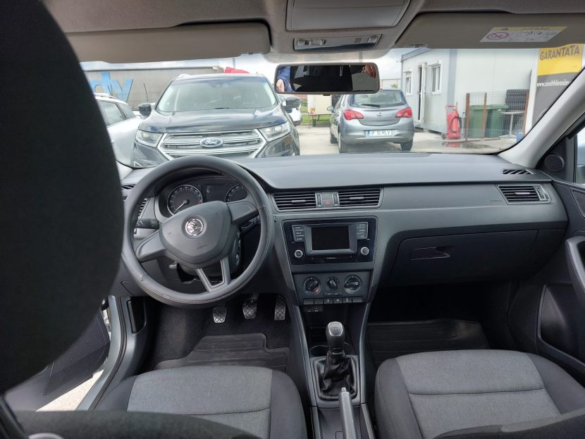 SKODA RAPID 1.4 Diesel 90 CP - imagine 3