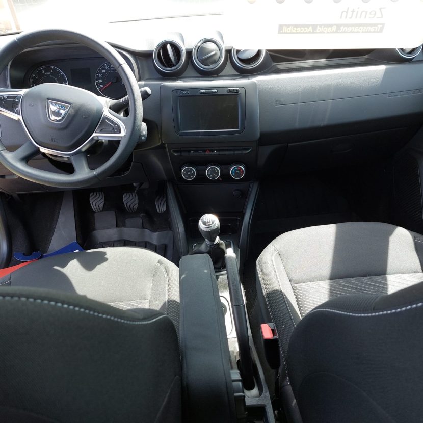 DACIA DUSTER 1.5 Diesel 115 CP - imagine 3