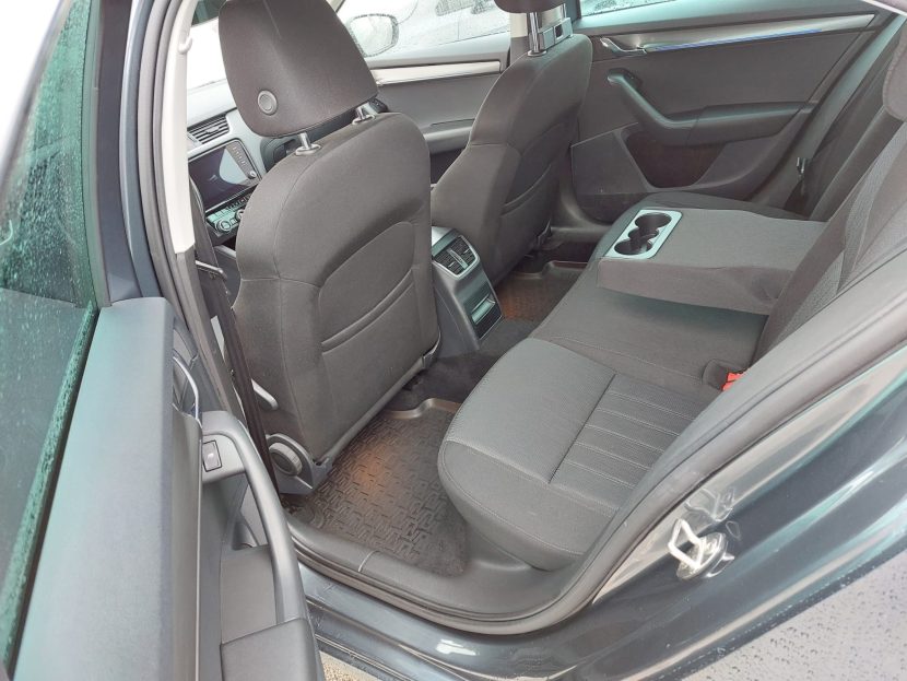 SKODA OCTAVIA 2.0 Benzina 190 CP - imagine 5