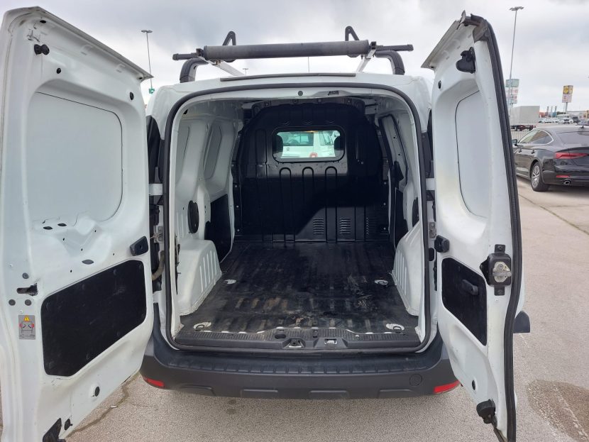 DACIA DOKKER 1.5 Diesel 75 CP - imagine 5
