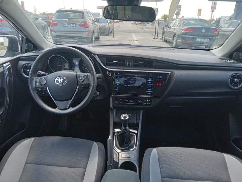 TOYOTA AURIS 1.4 Benzina 100 CP - imagine 3
