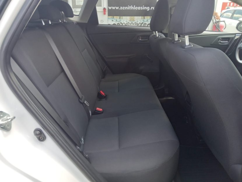 TOYOTA AURIS 1.4 Benzina 100 CP - imagine 5