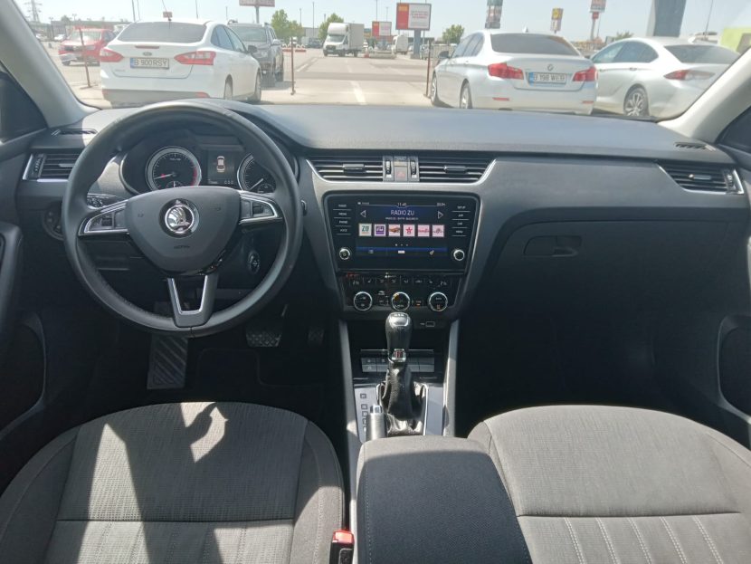 SKODA OCTAVIA 2.0 Benzina 190 CP - imagine 3