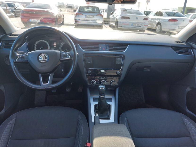 SKODA OCTAVIA 1.6 Diesel 116 CP - imagine 3