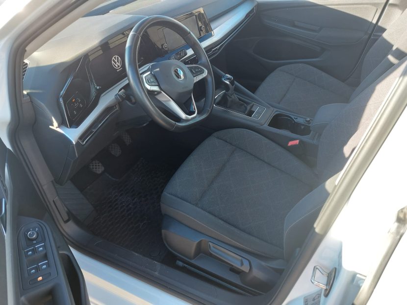 VOLKSWAGEN GOLF 1.0 Benzina 110 CP - imagine 4