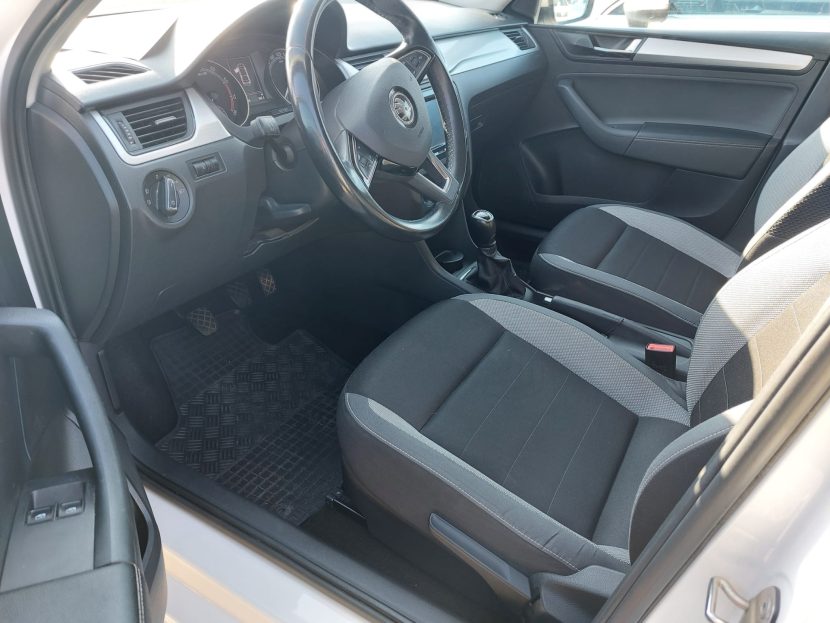 SKODA RAPID 1.0 Benzina 95 CP - imagine 4