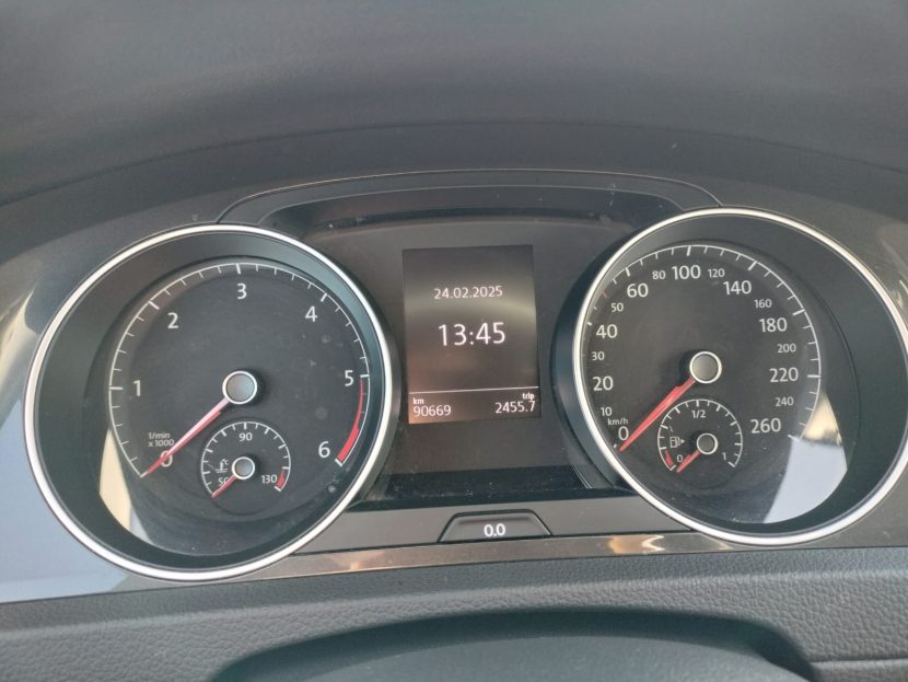VOLKSWAGEN GOLF 1.6 Diesel 115 CP - imagine 6
