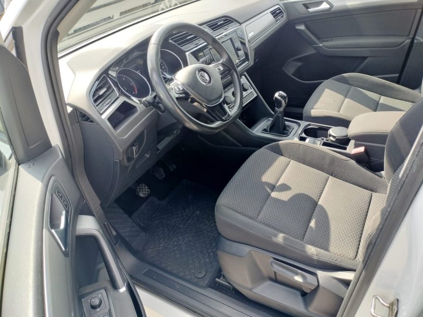 VOLKSWAGEN TOURAN 2.0 Diesel 150 CP - imagine 4