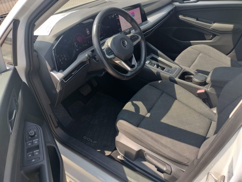 VOLKSWAGEN GOLF 1.5 Benzina 150 CP - imagine 4