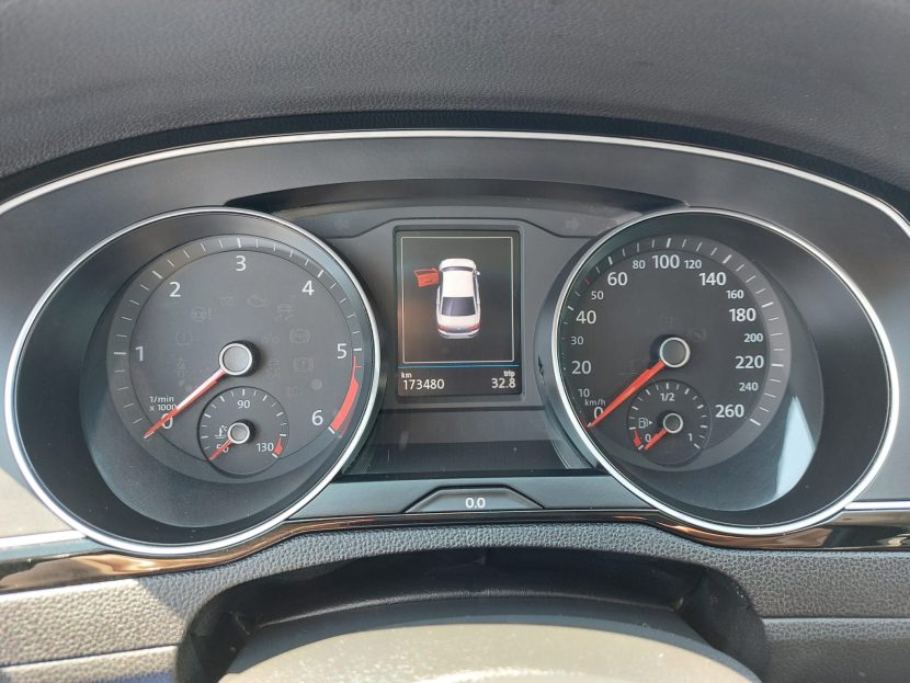 VOLKSWAGEN PASSAT 1.6 Diesel 120 CP - imagine 6