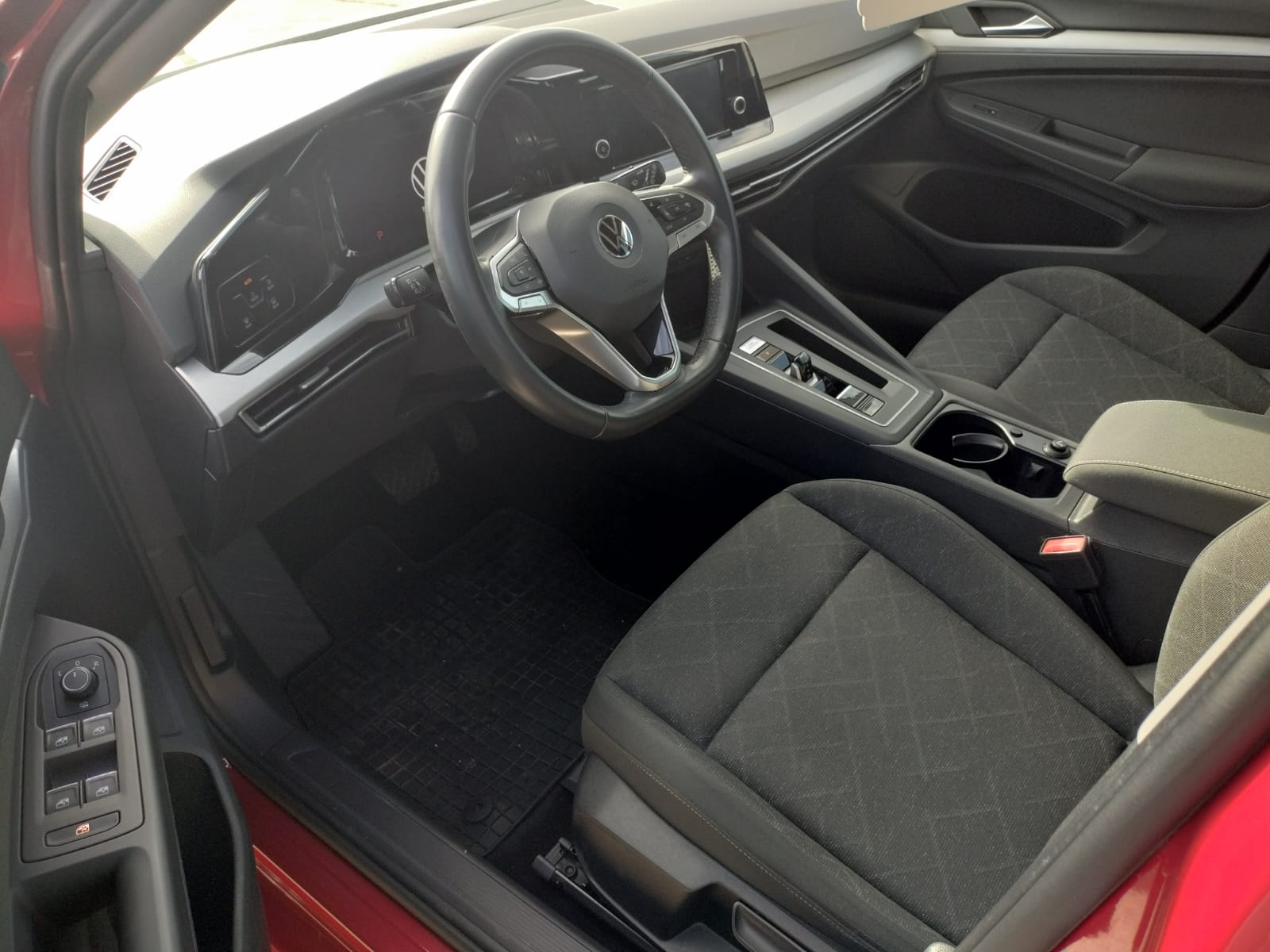 VOLKSWAGEN GOLF 1.5 Benzina 150 CP - imagine 4