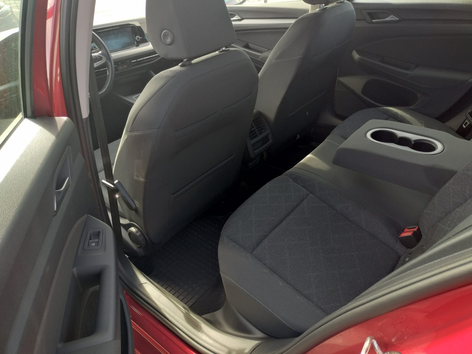 VOLKSWAGEN GOLF 1.5 Benzina 150 CP - imagine 5