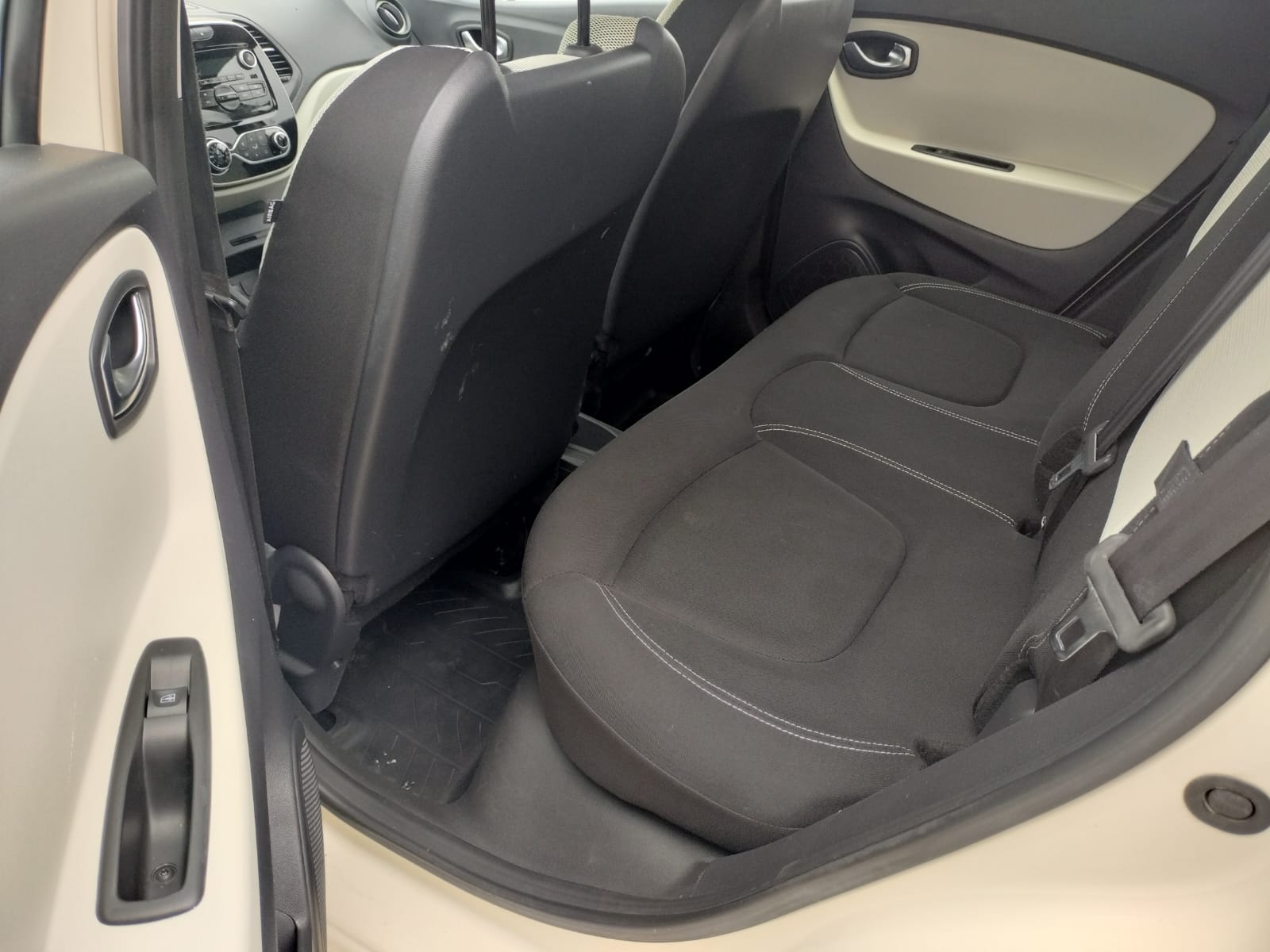 RENAULT CAPTUR 1.5 Diesel 110 CP - imagine 5