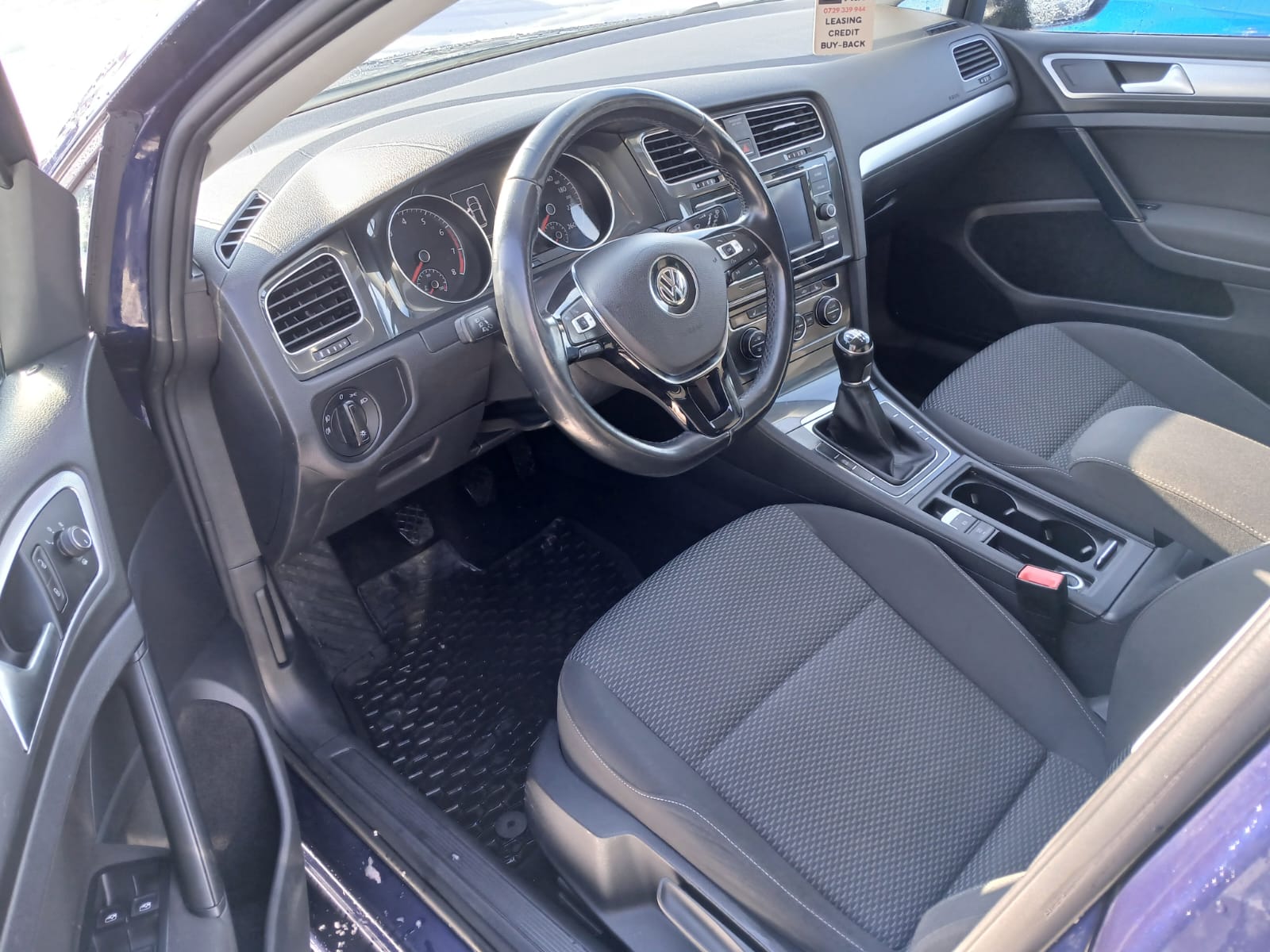 VOLKSWAGEN GOLF 1.0 Benzina 110 CP - imagine 4